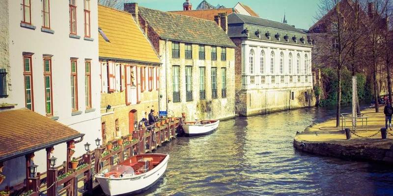 彬立门窗63：专业门窗安装与工程服务的品质之选