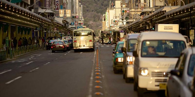 高层建筑门窗安全规范：揭秘彬立门窗的抗风压设计与安装固定核心技术